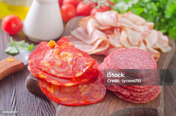 Salami Und Speck Stockfoto und mehr Bilder von Abnehmen - Abnehmen, Essgeschirr, Fett - Nährstoff