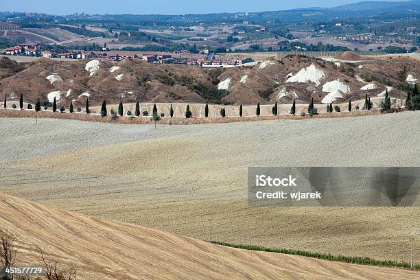 Hügellandschaft Crete Senesilandschaft In Der Toskana Stockfoto und mehr Bilder von Ausgedörrt
