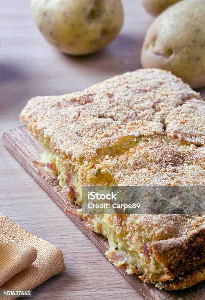 Pastel De Patata Foto de stock y más banco de imágenes de Gateaux - Gateaux, Patata, Patatas preparadas