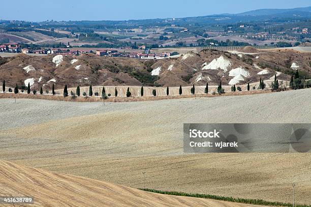 Creta Senesipaisagem Da Toscana - Fotografias de stock e mais imagens de Agricultura - Agricultura, Ajardinado, Ao Ar Livre