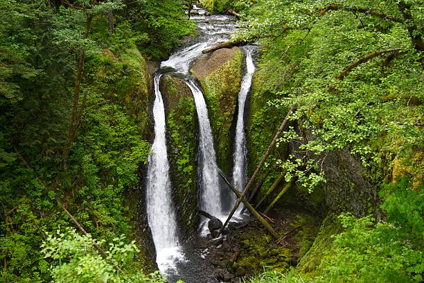 l'oregon est triple falls - triple falls photos photos et images de collection