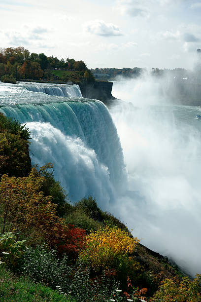 ナイアガラの滝 - niagara river ストックフォトと画像