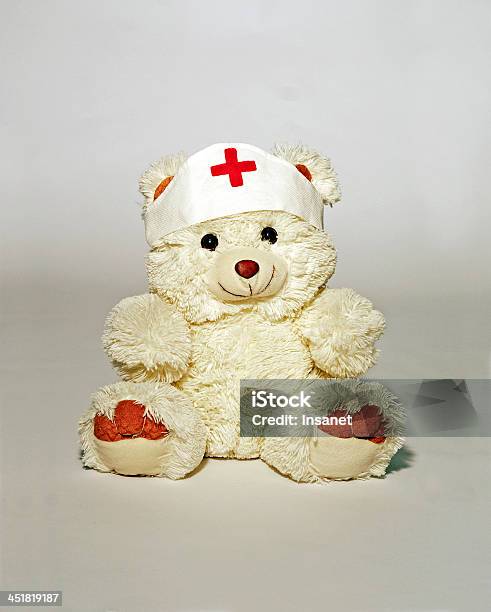 Foto de Bear Enfermeira e mais fotos de stock de Animal - Animal, Assistência, Branco