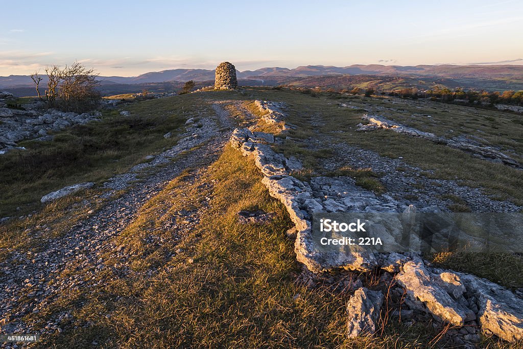 Озёрный край Англии: Lord's Seat, Whitbarrow заповедник дикой природы - Стоковые фото Limestone Pavement роялти-фри
