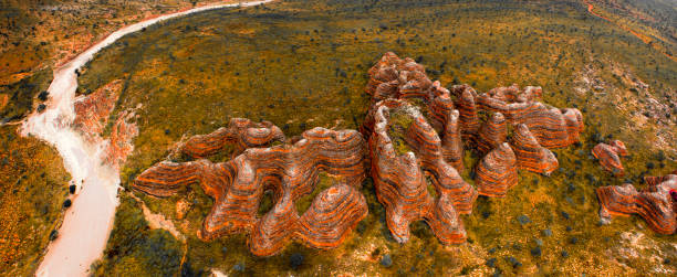 nationalpark purnululu (bungle-bungles) - australian outback stock-fotos und bilder