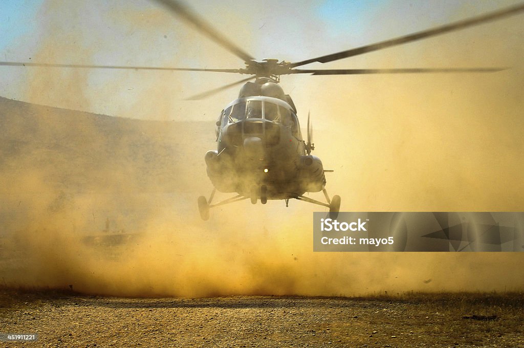 Helecopter desembarque com detritos - Royalty-free Helicóptero Foto de stock