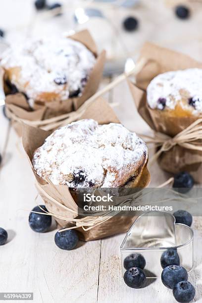 Hausgemachte Muffins Stockfoto und mehr Bilder von Amerikanische Heidelbeere - Amerikanische Heidelbeere, Beere - Obst, Beere - Pflanzenbestandteile