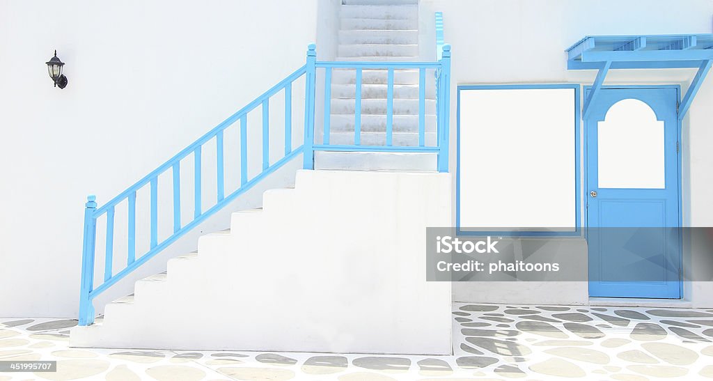 Bleu simulateur avec fenêtre et porte - Photo de Abstrait libre de droits