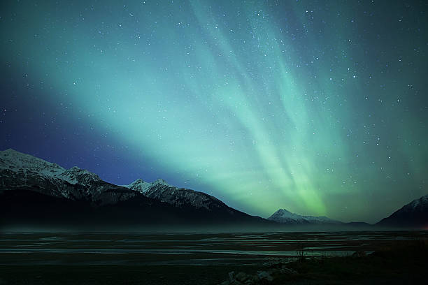 istock Auroa Borealis over the Chilkat Inlet 452050393