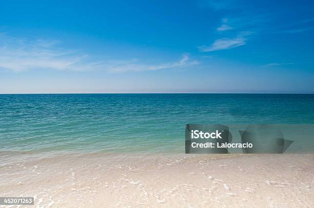 La Playa Foto de stock y más banco de imágenes de Agua - Agua, Agua potable, Aire libre