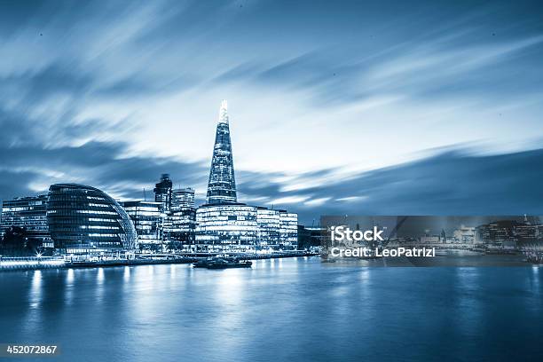 Foto de Moderna Cidade De Londres e mais fotos de stock de Alto - Descrição Geral - Alto - Descrição Geral, Arquitetura, Arranha-céu