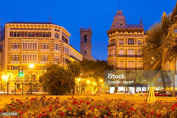 Blick Auf Die Plaza De La Reina In Der Nacht Valencia Stockfoto und mehr Bilder von Abenddämmerung