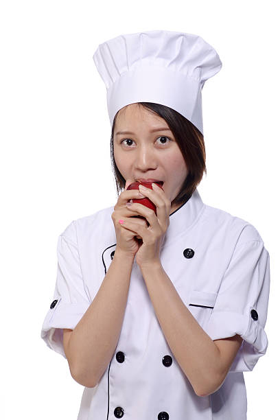 asiática mulheres chefs - asian ethnicity chef fine dining creativity - fotografias e filmes do acervo