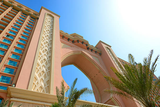 Building of luxury hotel, Dubai, UAE Building of luxury hotel, Dubai, UAE atlantis the palm stock pictures, royalty-free photos & images