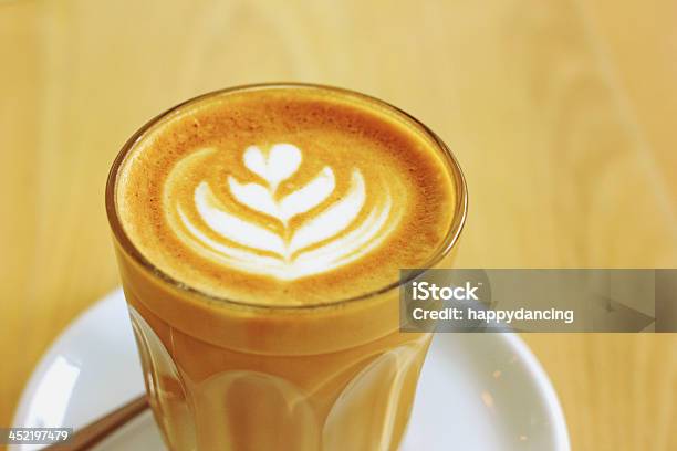 カップのラテやカプチーノコーヒー - エスプレッソのストックフォトや画像を多数ご用意 - エスプレッソ, カップ, カフェ