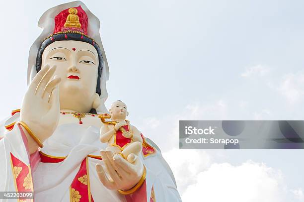 El Buda Estatua Guan Yin Foto de stock y más banco de imágenes de Altruismo - Altruismo, Amor - Sentimiento, Arte