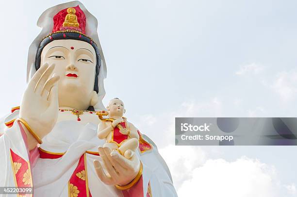 The Guan Yin Posąg Buddy - zdjęcia stockowe i więcej obrazów Altruizm - Altruizm, Azja, Budda