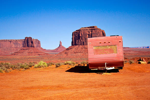 abandoned caravan in the Monument Valley an abandoned caravan in the Monument Valley, Arizona hystoric stock pictures, royalty-free photos & images