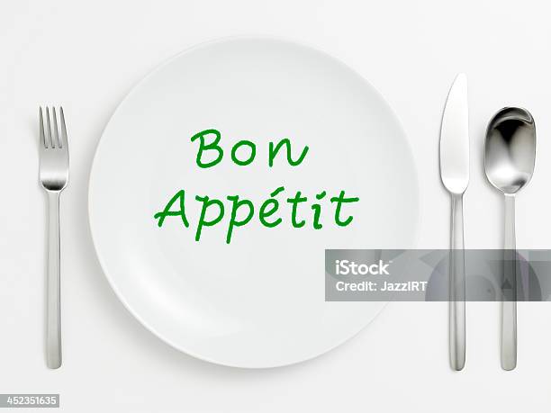 Photo libre de droit de Assiette Isolé Avec Un Tracé De Détourage Sur Fond Blanc banque d'images et plus d'images libres de droit de Assiette