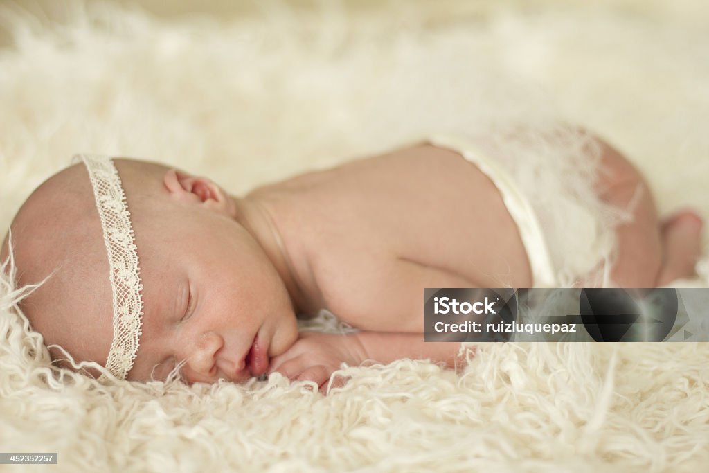 Recién nacido princess - Foto de stock de 0-11 meses libre de derechos