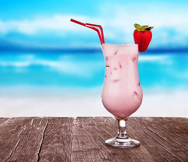 boisson d'été - hurricane cocktail photos et images de collection
