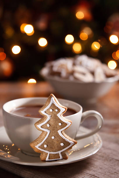istock Cup of hot drink with gingerbread 452571691