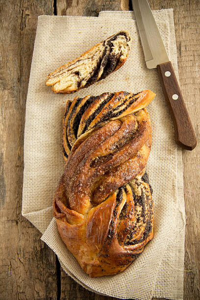 istock Christmas braided cake with poppy seeds and cinnamon 452593135