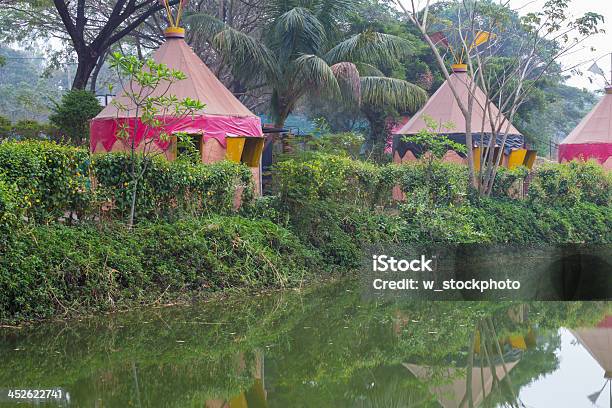 Foto de Indian Camp e mais fotos de stock de Azul - Azul, Cabana de Índio Norte-americano, Choupana