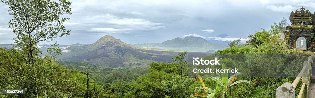 Bali-See Batur mit Agung Mountain - Lizenzfrei Agung Stock-Foto