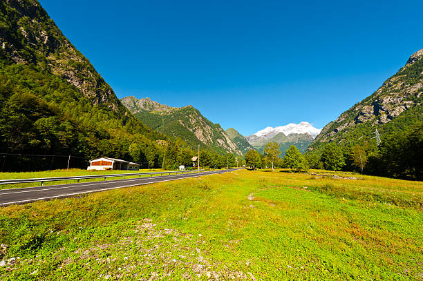 istock Peaks of the Alps 452661049