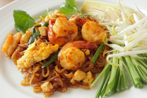 Stir Fried Noodle with Shrimp, Thai food