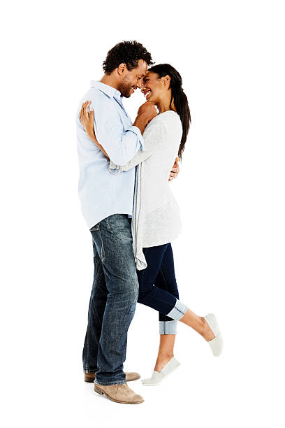 Pareja Abrazada Cuerpo Entero - Banco de fotos e imágenes de stock - iStock Pareja Abrazada Cuerpo Entero - Banco de fotos e imágenes de stock - iStock