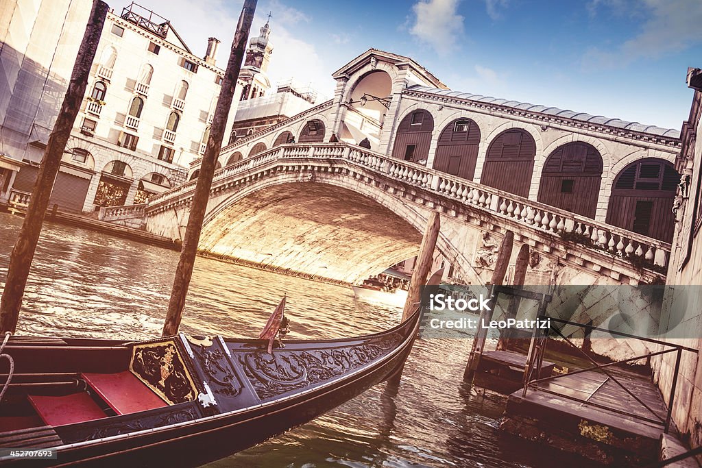 Ponte do Rialto sobre o Grande Canal-Veneza - Royalty-free Antigo Foto de stock