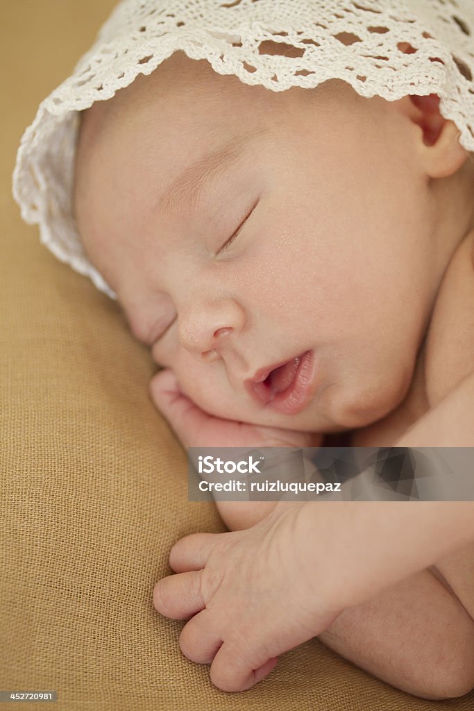Новорожденный ребенок - Стоковые фото 0-11 месяцев роялти-фри