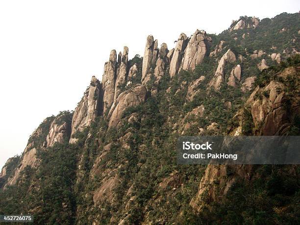 Zhangjiajie - Fotografie stock e altre immagini di Albero - Albero, Ambientazione esterna, Arenaria - Roccia sedimentaria