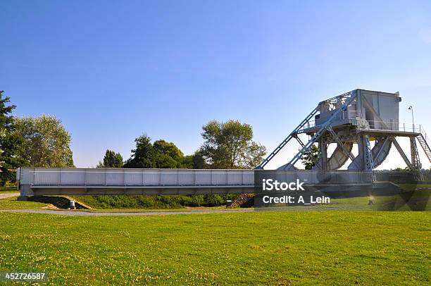 Pegasus Puente La Sala Normandy Francia Foto de stock y más banco de imágenes de Acero - Acero, Aire libre, Azul