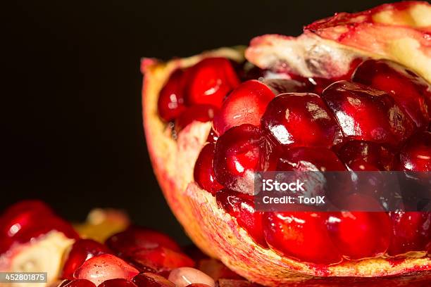 Stück Granatapfel Stockfoto und mehr Bilder von Antioxidationsmittel - Antioxidationsmittel, Erfrischung, Fotografie