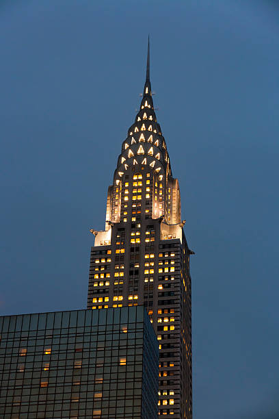 new york-vista di chrysler building di notte - chrysler building grand central station built structure midtown manhattan foto e immagini stock