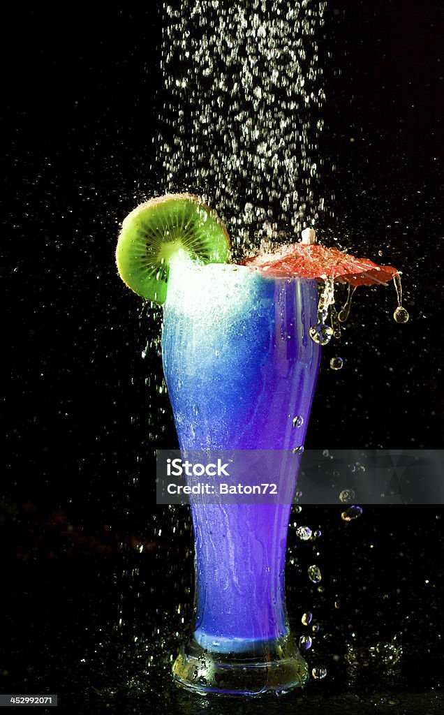 Blau cocktail mit kiwi - Lizenzfrei Blau Stock-Foto