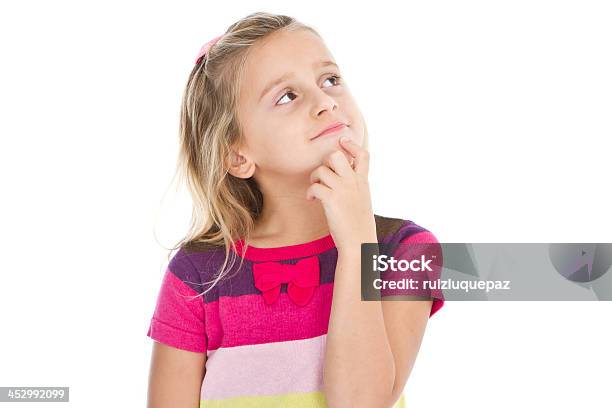 Pensoso Adorabile Bambina - Fotografie stock e altre immagini di 6-7 anni - 6-7 anni, 8-9 anni, Allegro