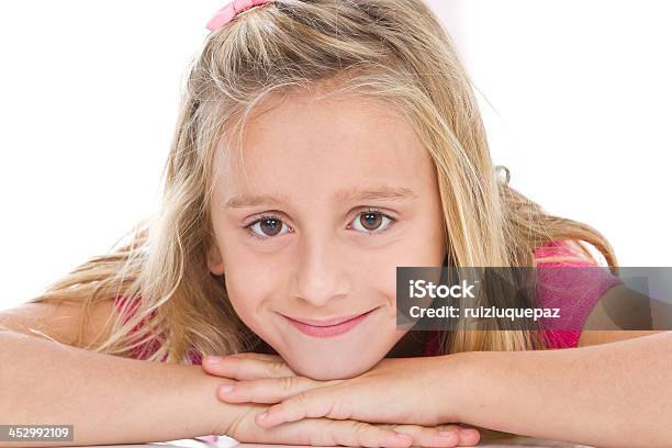 Adorabile Bambina - Fotografie stock e altre immagini di 6-7 anni - 6-7 anni, 8-9 anni, Allegro