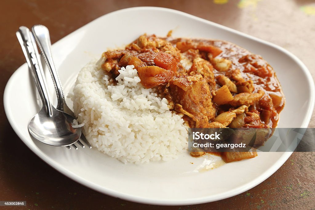 curry de poulet et de riz épicé - Photo de Aliment libre de droits