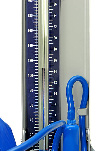blutdruck sphygmomanometer - hypertensive blood pressure gauge mercury physical pressure stock-fotos und bilder