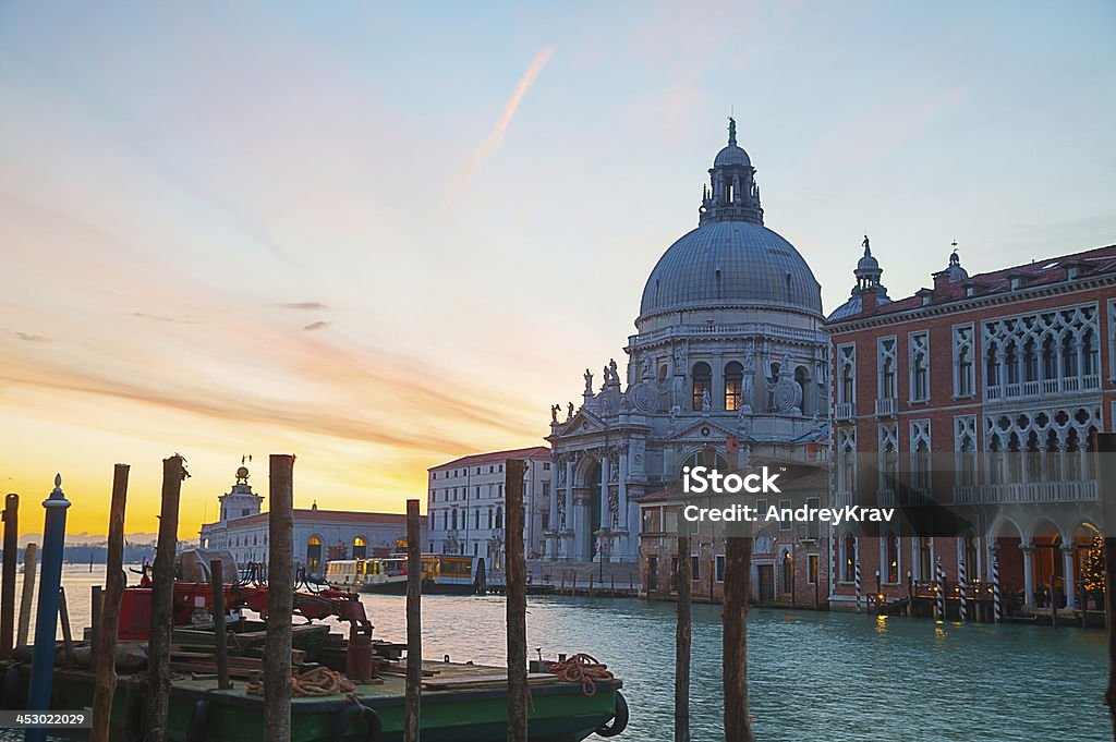 Basilica Di Santa Maria della Salute in Venedig - Lizenzfrei Abenddämmerung Stock-Foto