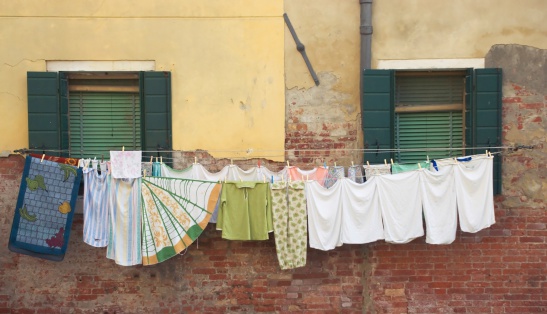 The windows and hanging laundry in Venice.