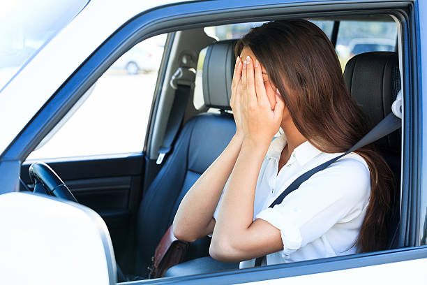 Frau in einem Auto – Foto