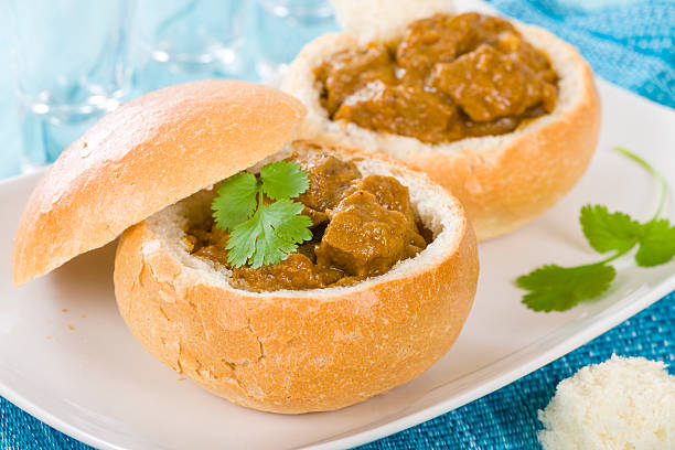 bunny chow - lapin viande de gibier photos et images de collection