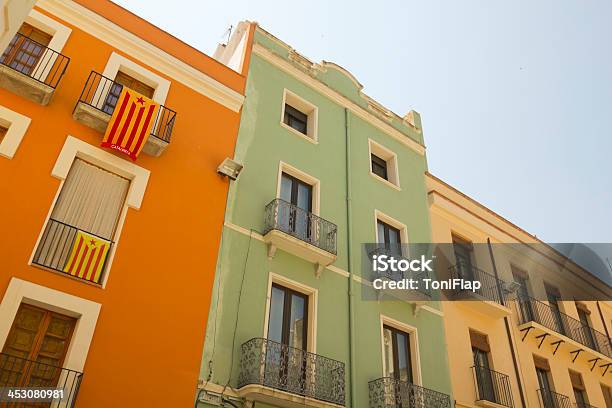 Foto de Varandas Na Catalunha Com A Bandeira Da Independência e mais fotos de stock de Figueres