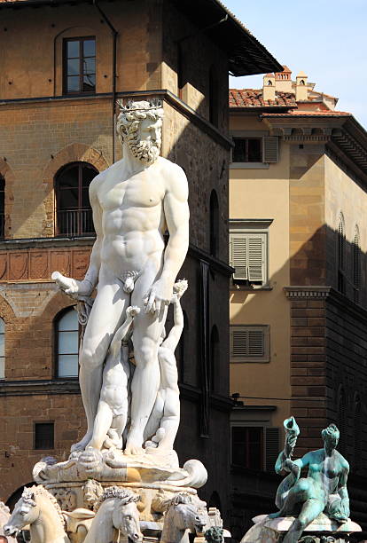 statue de neptune - tuscany florence italy italy neptune photos et images de collection