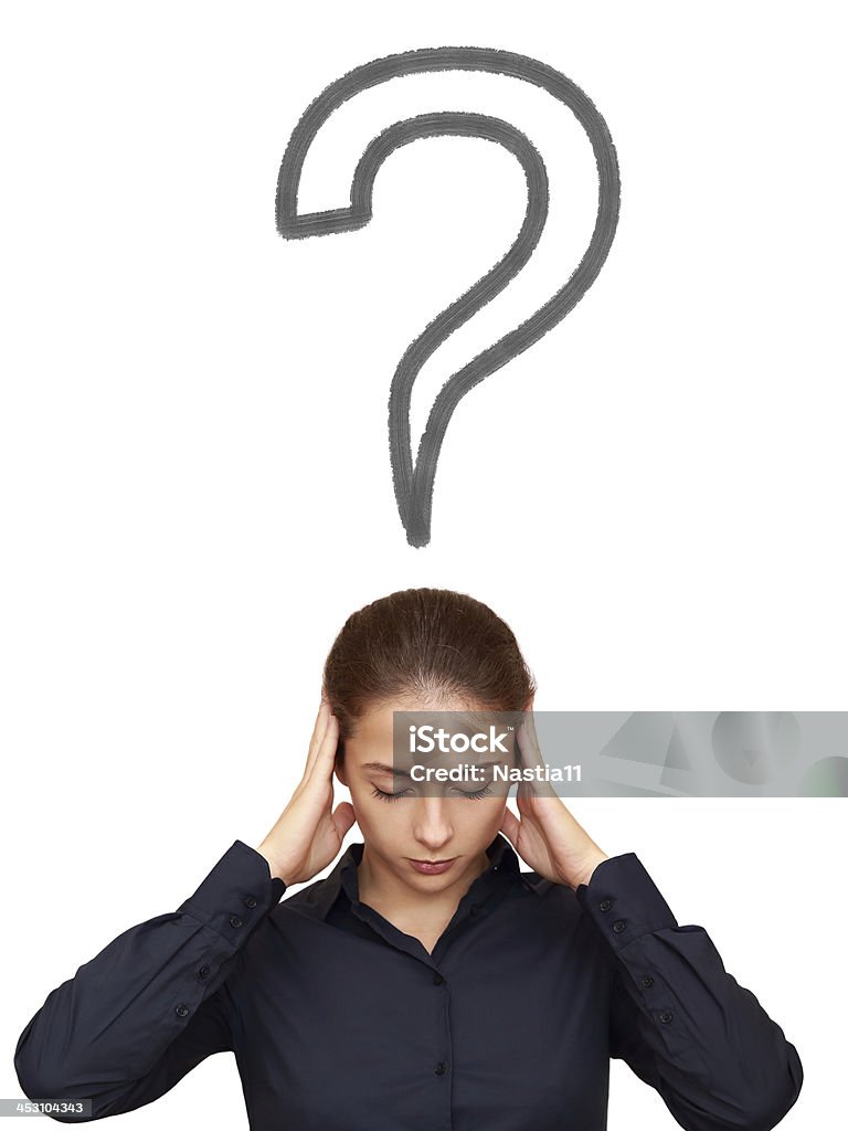 Mulher de negócios pensando difícil com pergunta placa acima da cabeça - Foto de stock de Adulto royalty-free